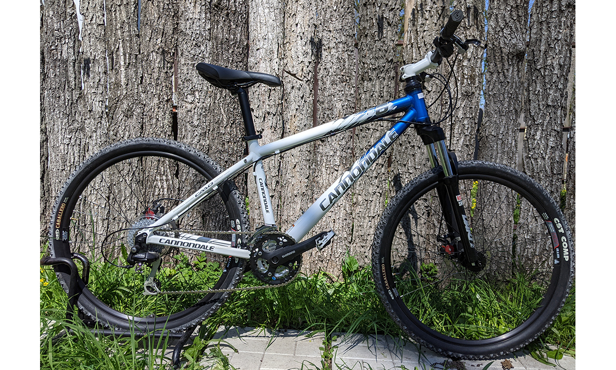 Фотография Велосипед Cannondale F6 BB5 26" 2008, размет М, Бело-синий